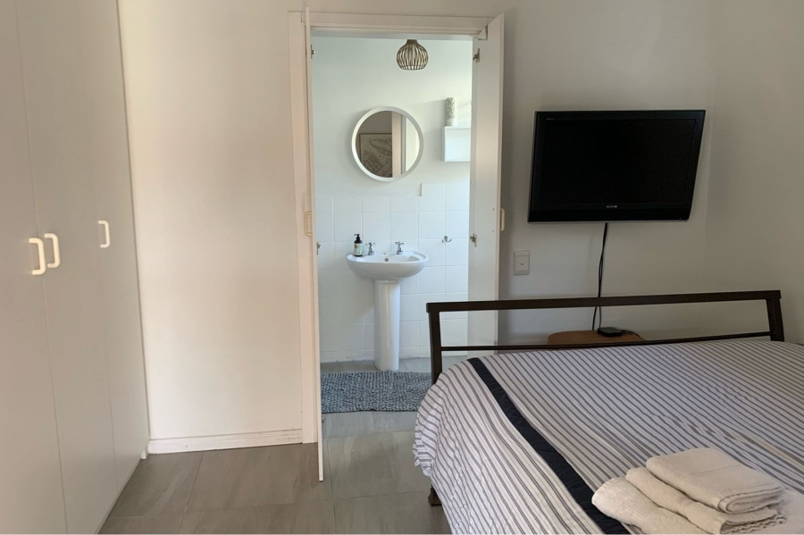 To Let 1 Bedroom Property for Rent in Flamingo Vlei Western Cape